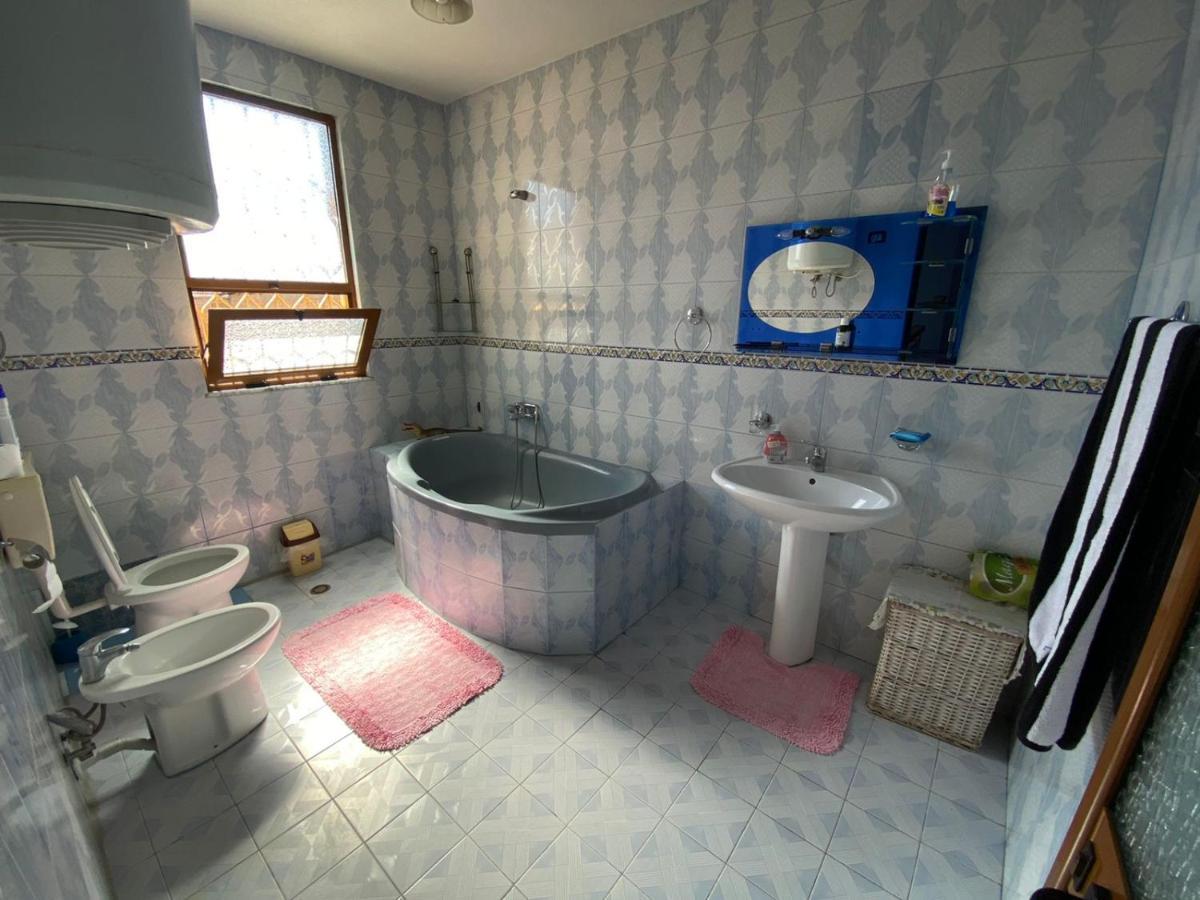 Gather Inn Guest House Shkodër Esterno foto