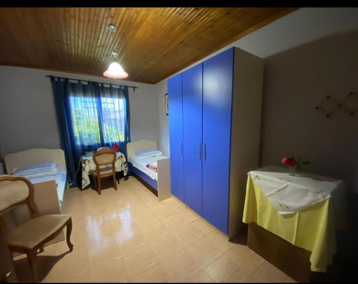 Gather Inn Guest House Shkodër Esterno foto