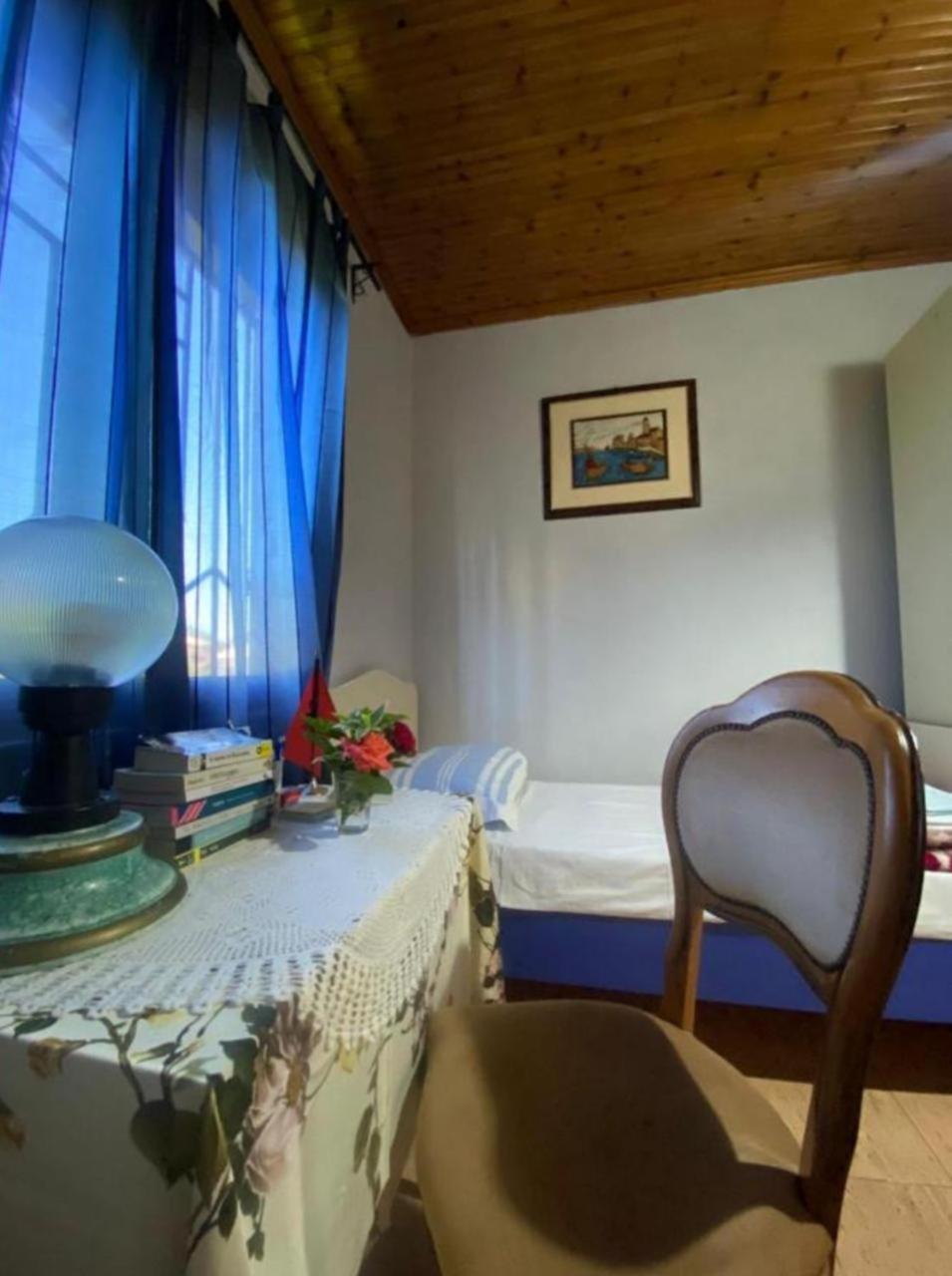 Gather Inn Guest House Shkodër Esterno foto