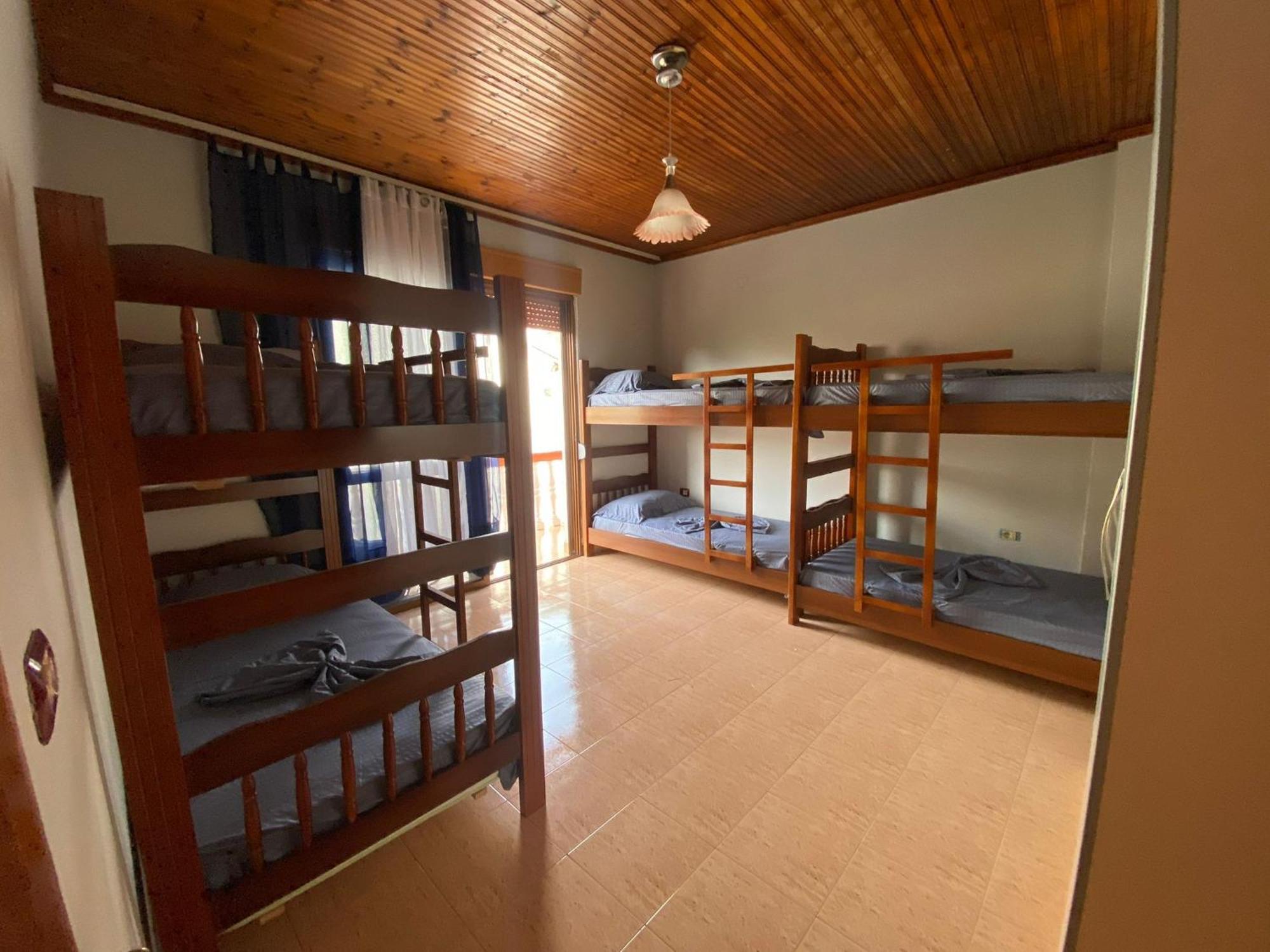 Gather Inn Guest House Shkodër Esterno foto