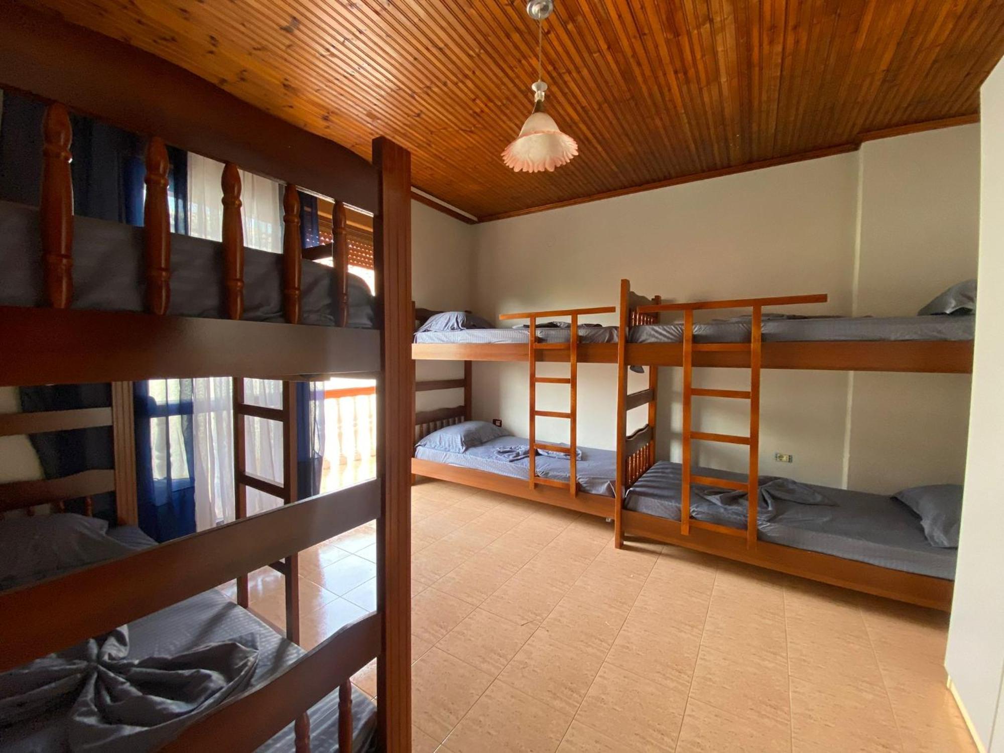 Gather Inn Guest House Shkodër Esterno foto